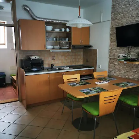 Apartma David Rogla *